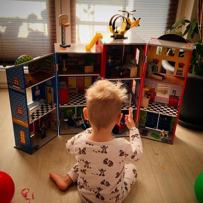 Wooden play set. 3 levels. with 26 accessories. folds for storage