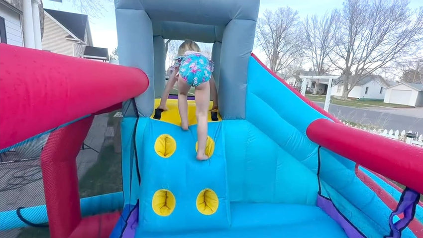 Inflatable Water Slides for Kids 8-in-1 Bounce House Water Park with 450W Blower Climbing Wall. Splash Pool. 2 Water Cannons. Basketball Hoop. Water Slide. Crocodile Sprinkler for Gift Backyard Party